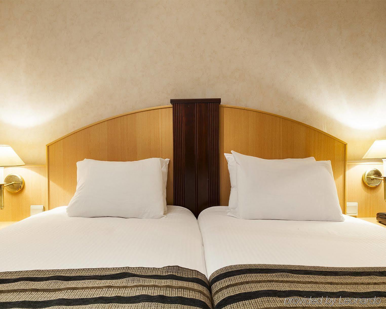 B&B Hotel ブレティニー・シュル・オルジュ エクステリア 写真